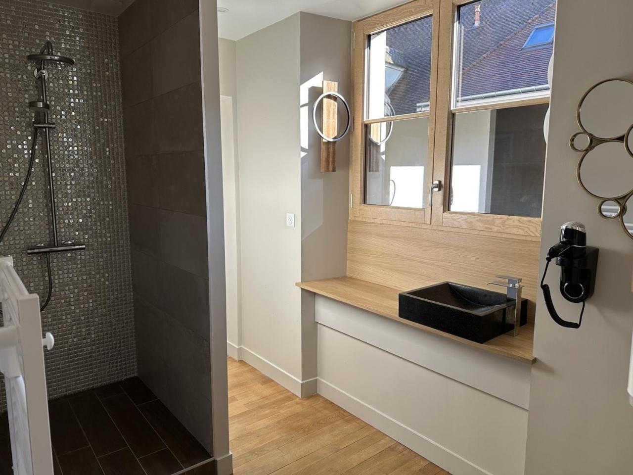 Les Suites Gueguen Chablis Cameră foto