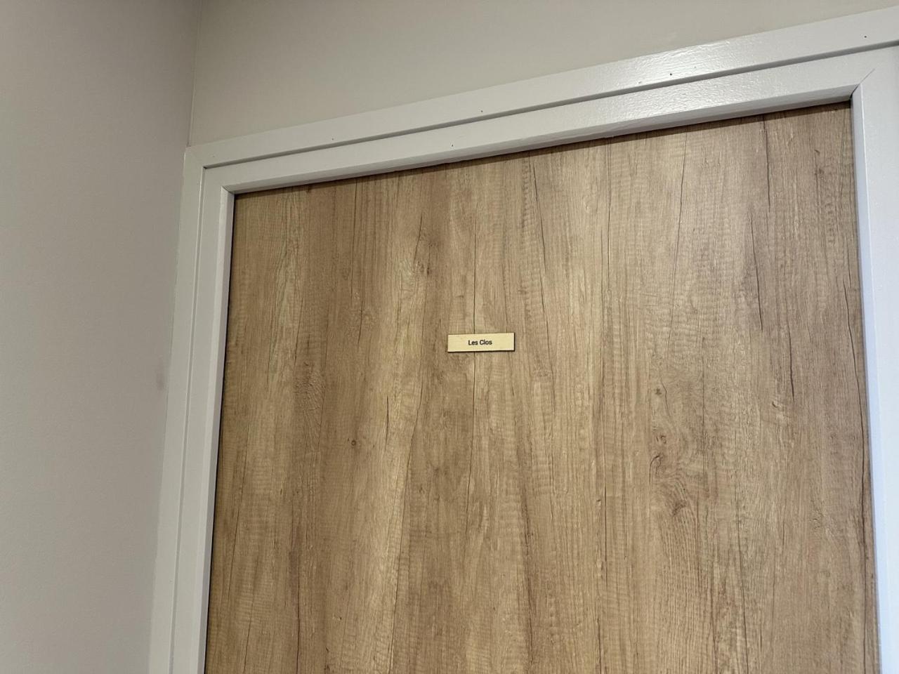 Les Suites Gueguen Chablis Cameră foto
