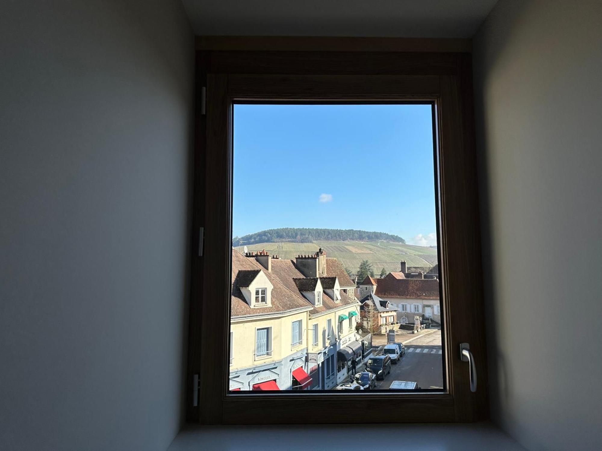 Les Suites Gueguen Chablis Exterior foto
